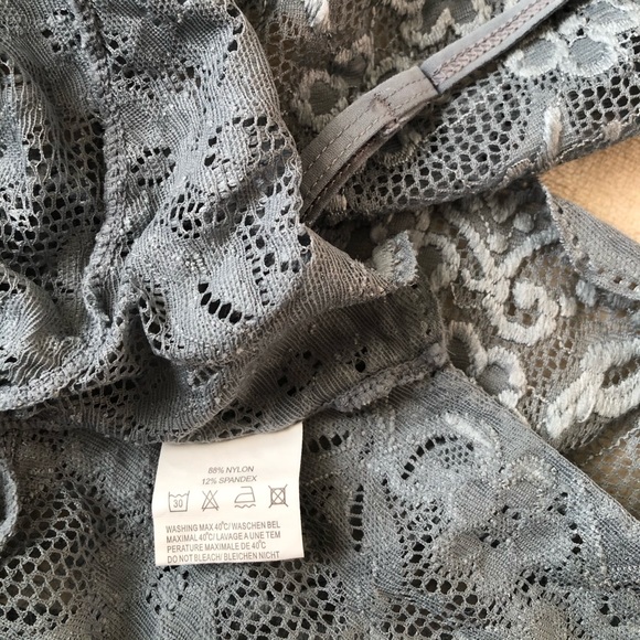 Lace Sleeveless Cami Bodysuit in Silver color size Small - Picture 9 of 10